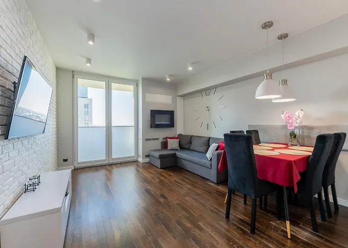 Panorama Downtown Apartment By Pinpoint